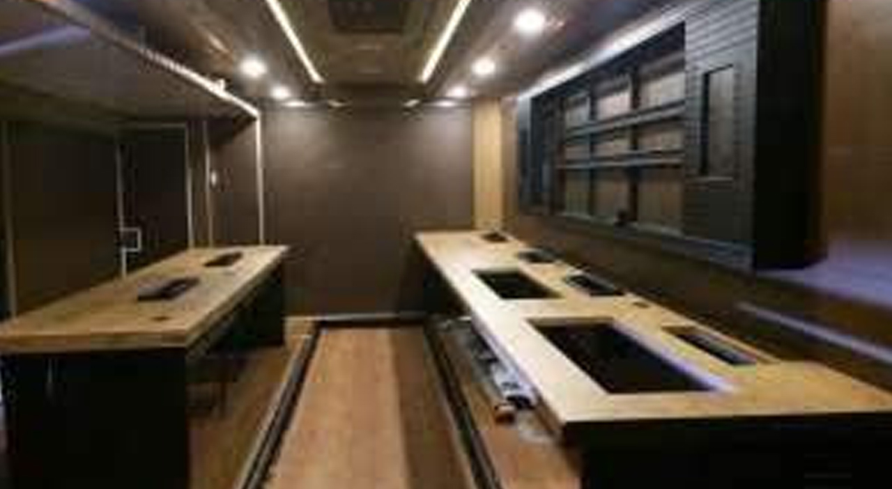 MOBILE BROADCAST CONSOLE MOBILE BROADCAST CONSOLE
